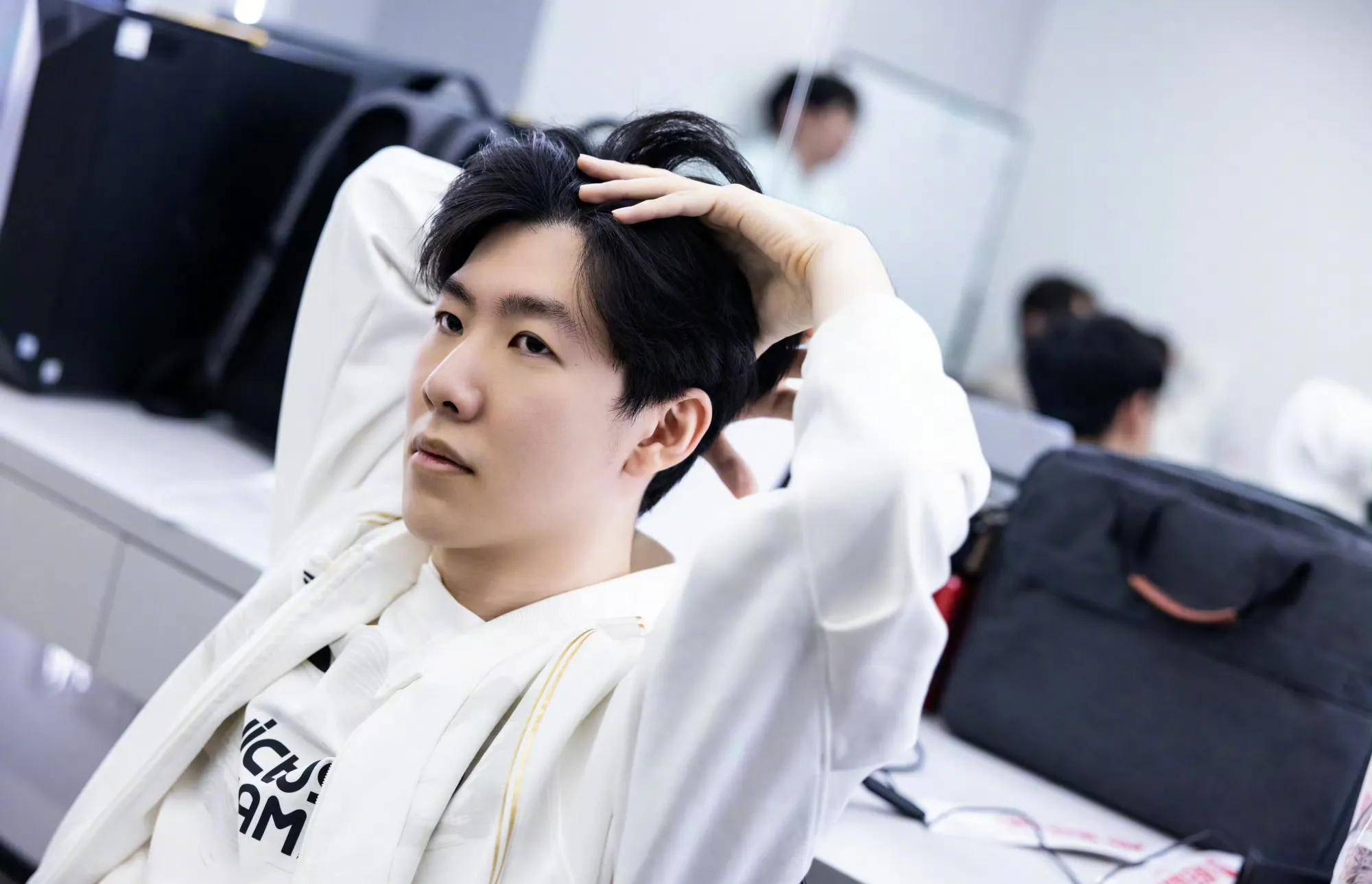 也是对未来 也是对未来