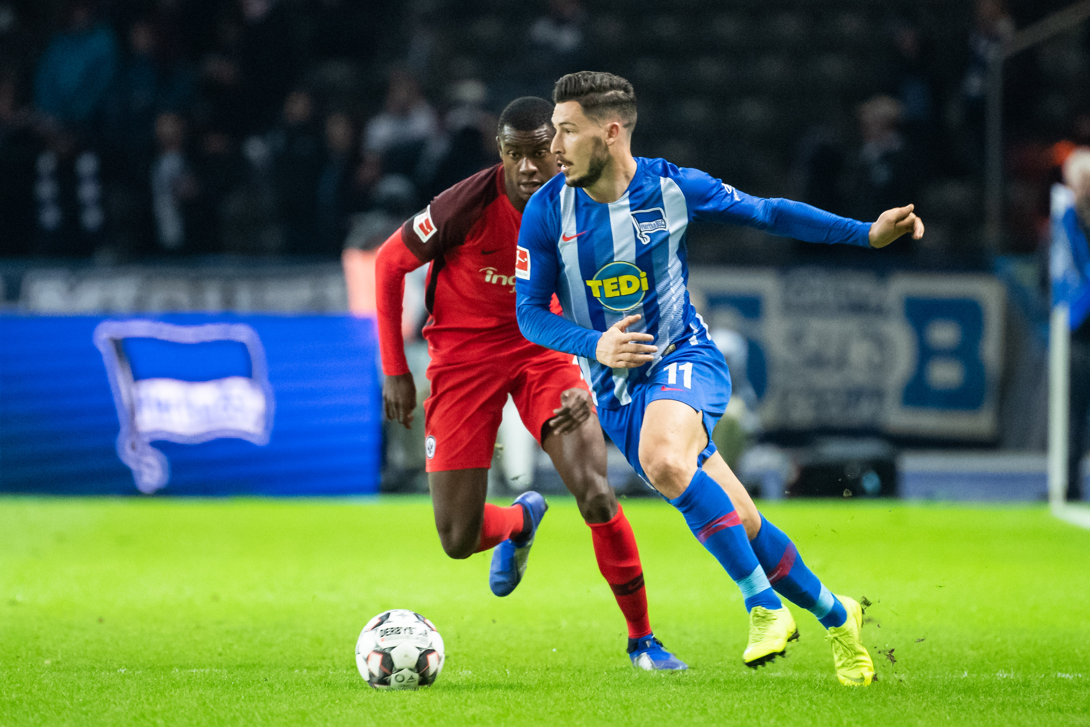 采取更加谨 采取更加谨