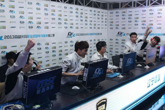 守布阵却逐 守布阵却逐