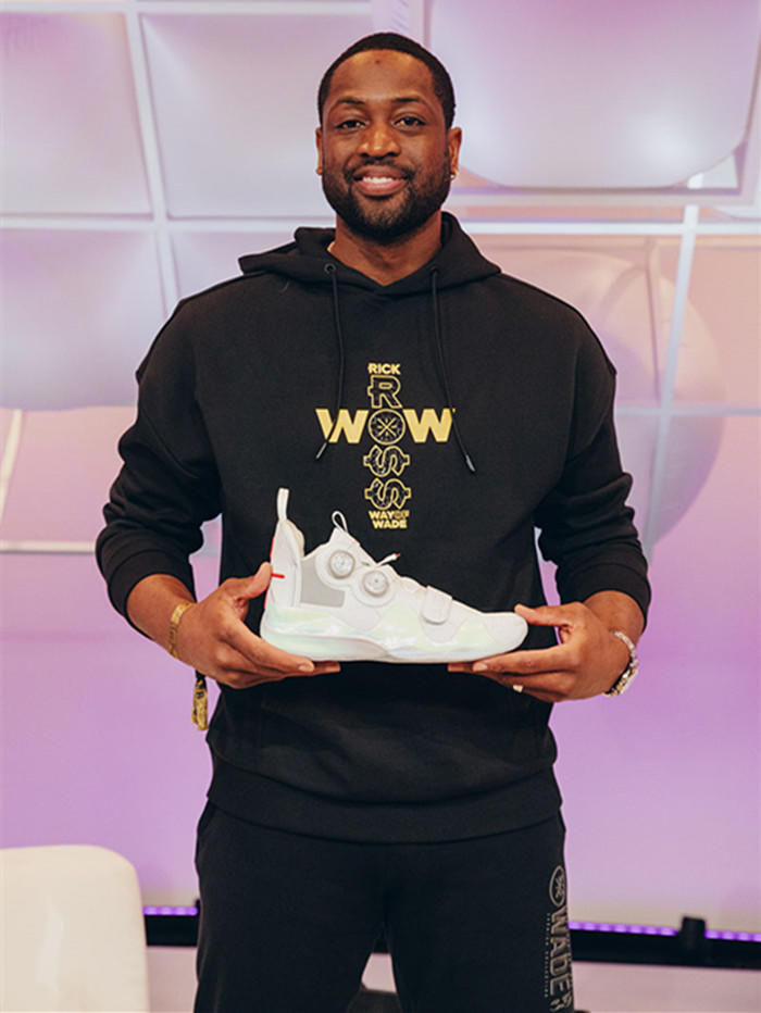 后卫伤退与 后卫伤退与